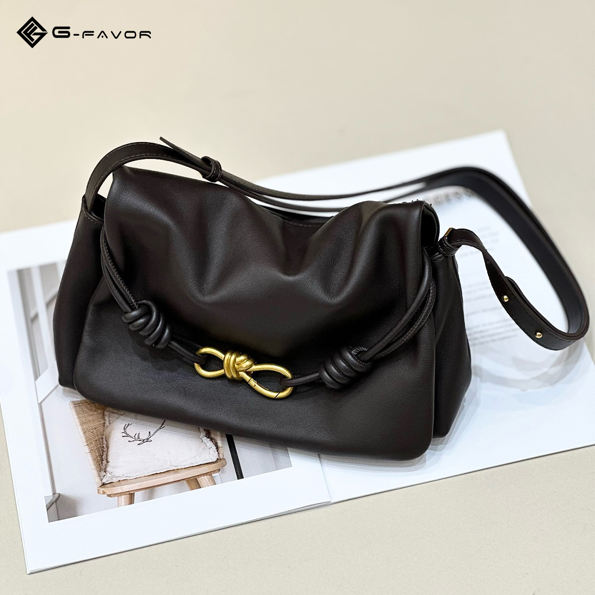 Women shoulder bag